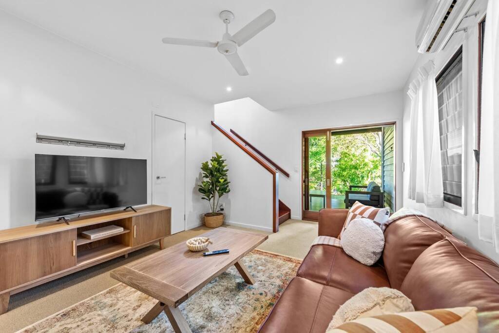 The Family Queenslander ~ Woolloongabba * Brisbane